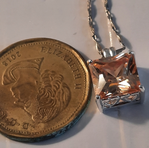 Elegant925 Sterling Silver Necklace with Square Amber Pendant - Picture 10 of 10